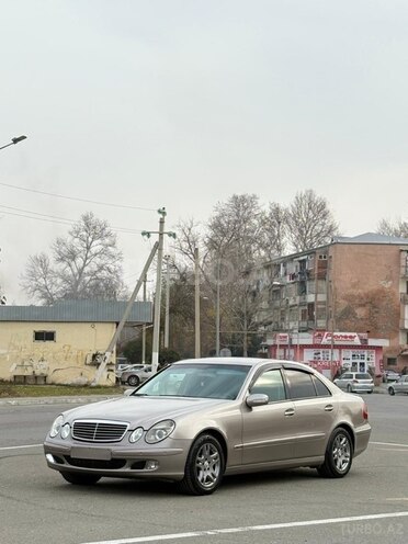 Mercedes E 200-2