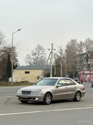 Mercedes E 200-5