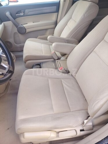 Honda CR-V-11