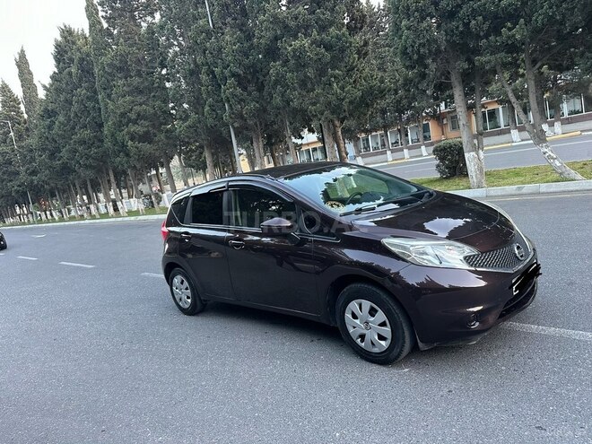 Nissan Note-7