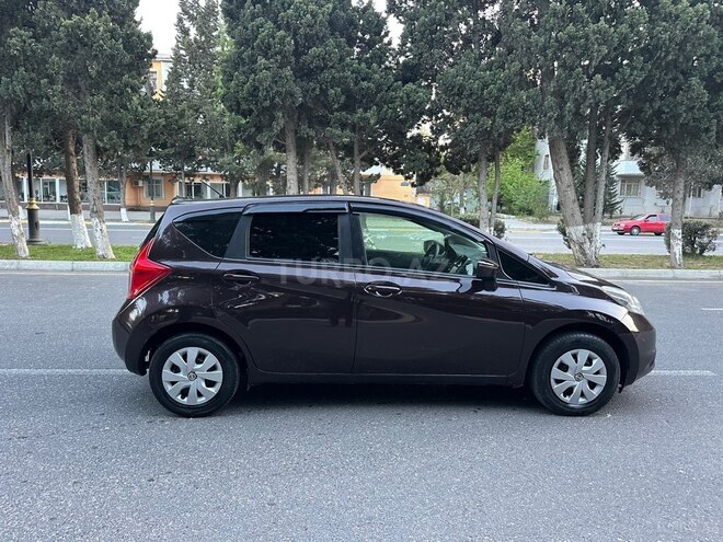 Nissan Note-9