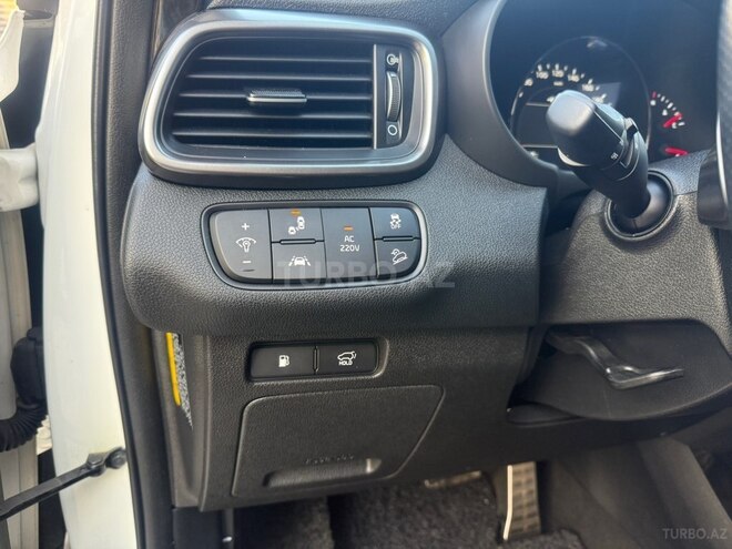 Kia Sorento-16