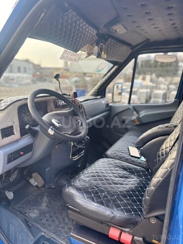 Mercedes Sprinter 412-11