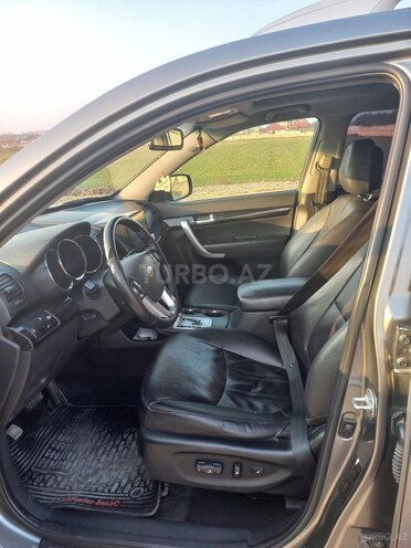 Kia Sorento-8