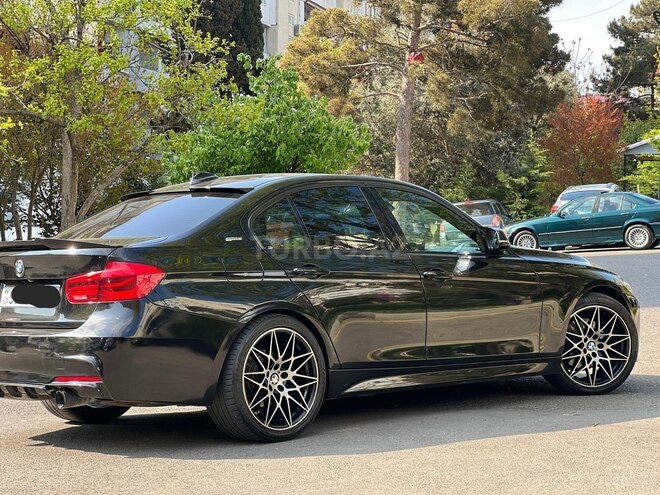 BMW 330e-3