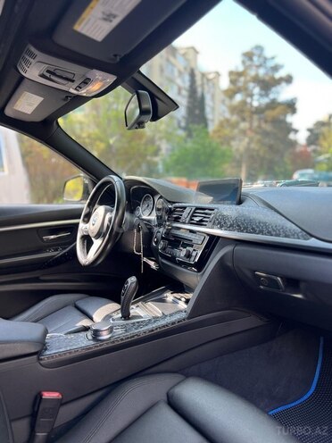 BMW 330e-9