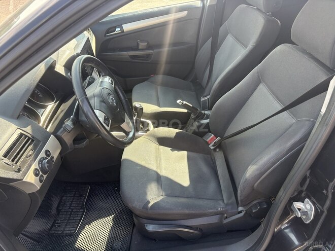 Opel Astra-11