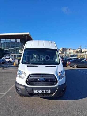 Ford Transit-1