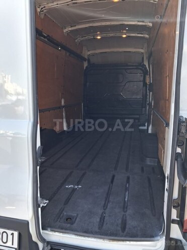 Ford Transit-18