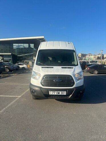 Ford Transit-8