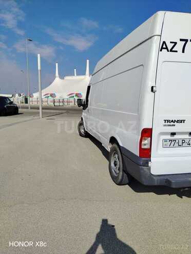 Ford Transit-6