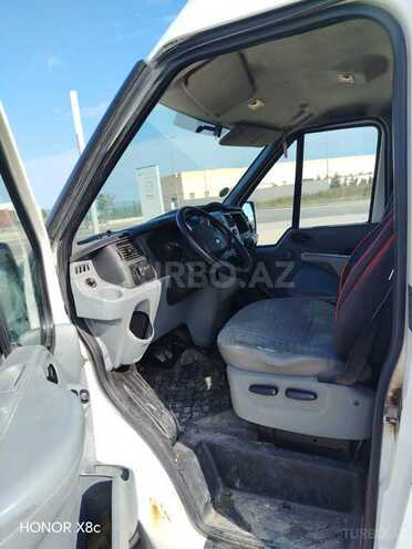 Ford Transit-2