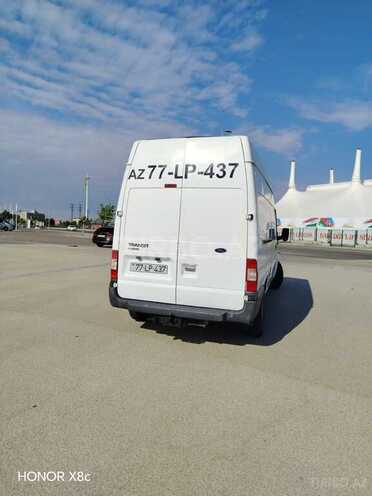 Ford Transit-8