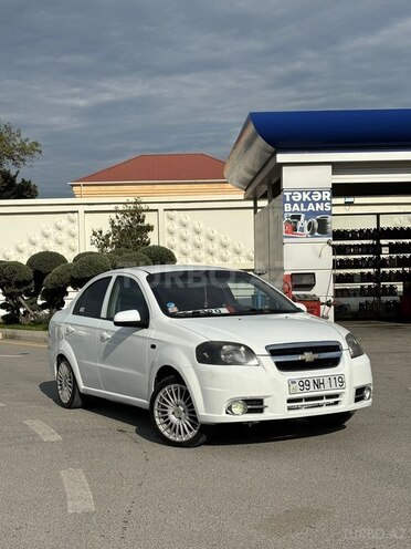 Chevrolet Aveo-1