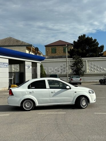 Chevrolet Aveo-8