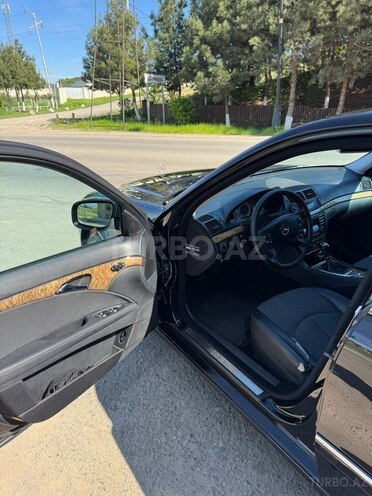 Mercedes E 220-8