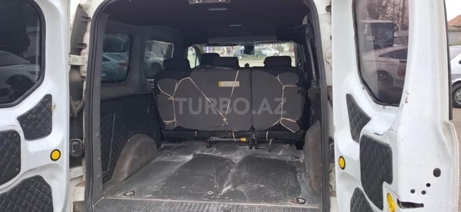 Ford Tourneo Connect-6