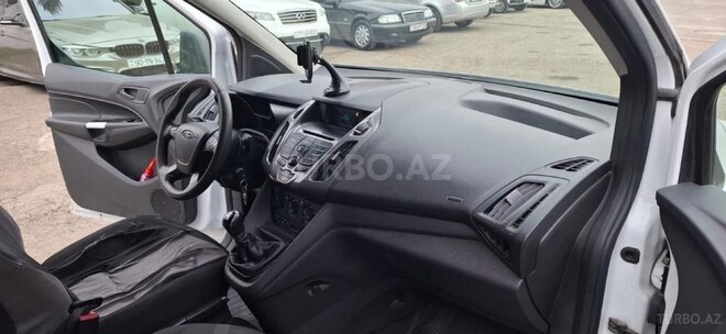 Ford Tourneo Connect-9