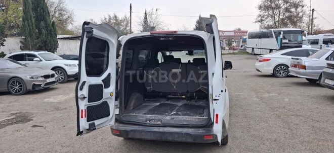Ford Tourneo Connect-7