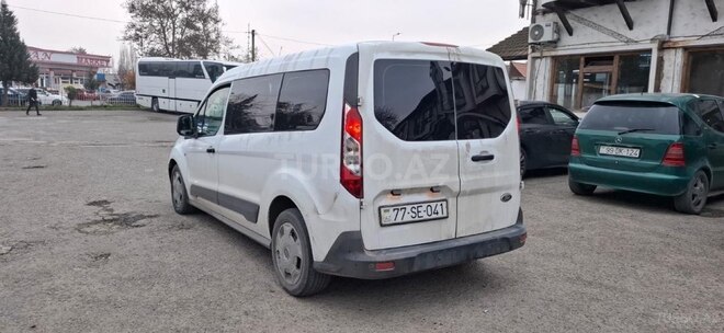 Ford Tourneo Connect-3