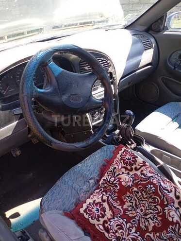 Kia Sephia-3