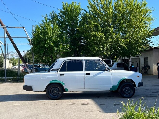 LADA (VAZ) 2107-4