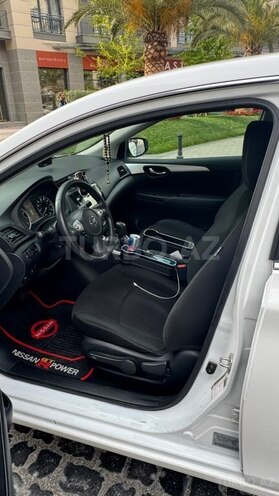 Nissan Sentra-9