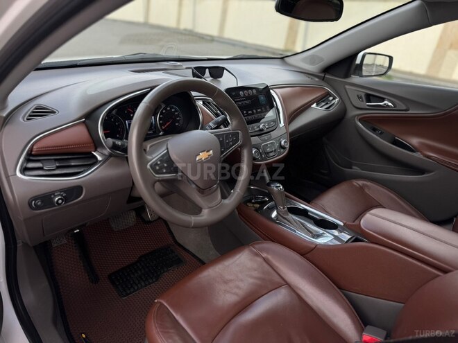 Chevrolet Malibu-12