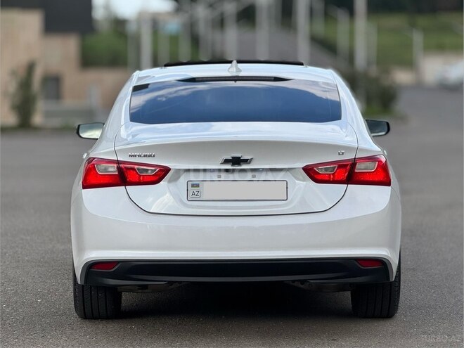 Chevrolet Malibu-8