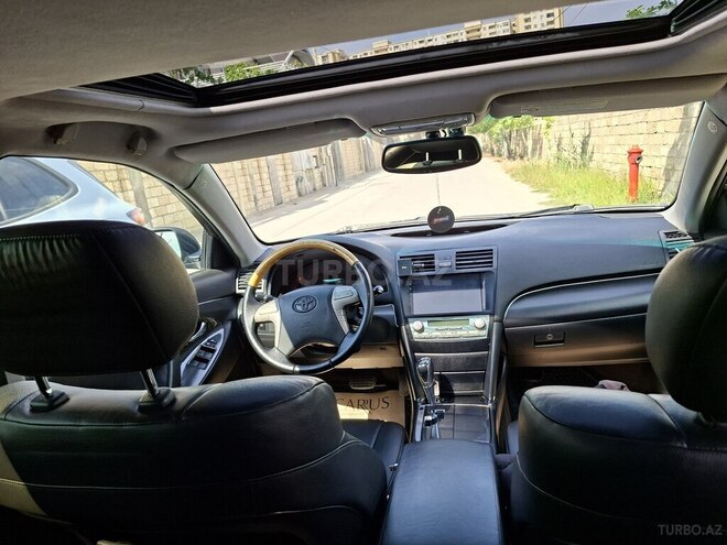 Toyota Camry-8