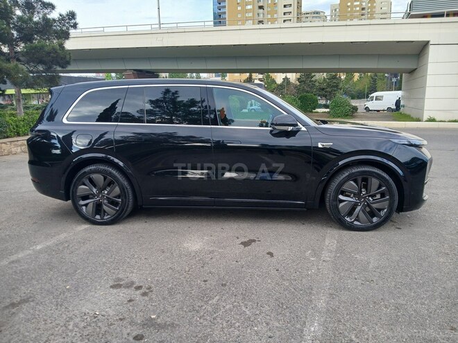 Li Auto L9-6