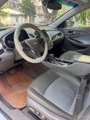 Chevrolet Malibu-13