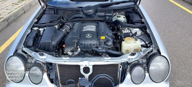 Mercedes E 240-7