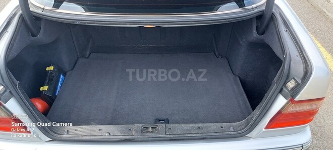 Mercedes E 240-8