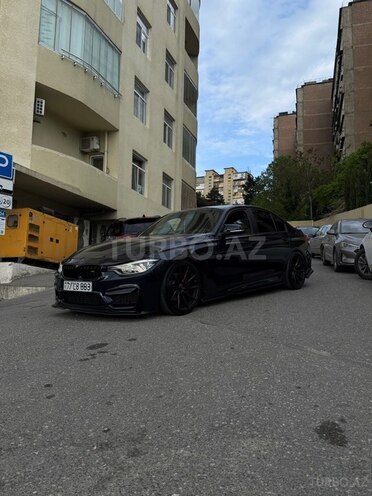 BMW 330-2