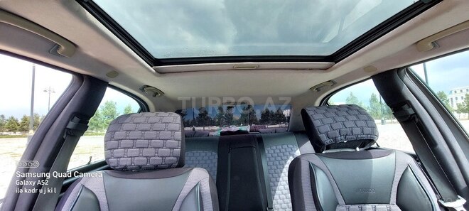 Mercedes E 240-19