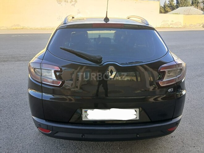 Renault Megane-11