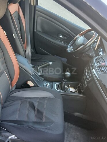 Renault Megane-15