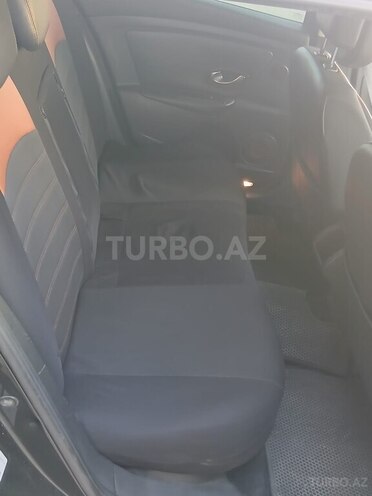 Renault Megane-16
