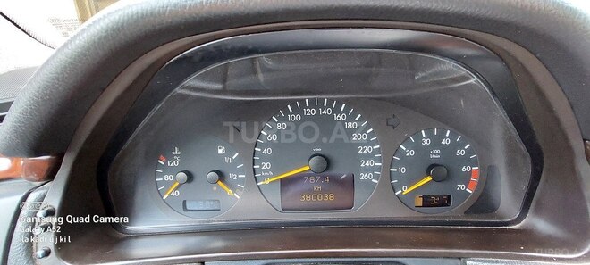 Mercedes E 240-20