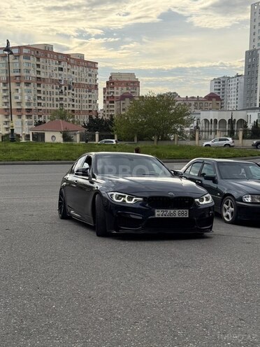 BMW 330-19