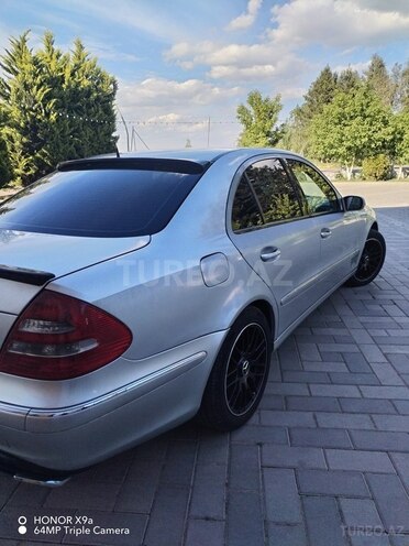 Mercedes E 220-2