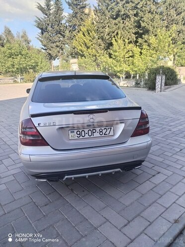 Mercedes E 220-8