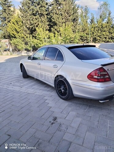 Mercedes E 220-3