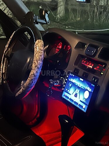 Toyota RAV4-11