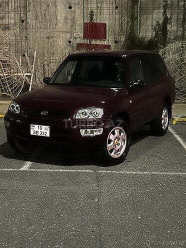 Toyota RAV4-12