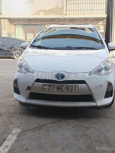 Toyota Prius C-9
