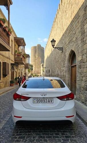 Hyundai Elantra-2