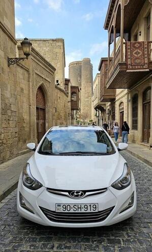 Hyundai Elantra-1
