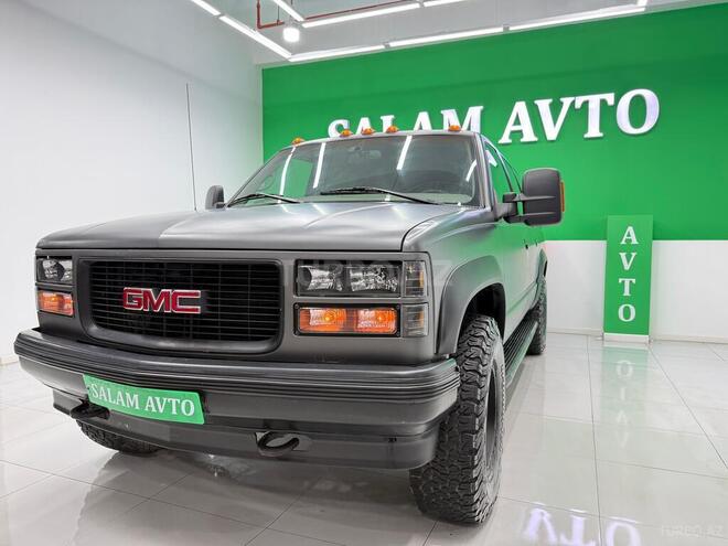 GMC Suburban-3